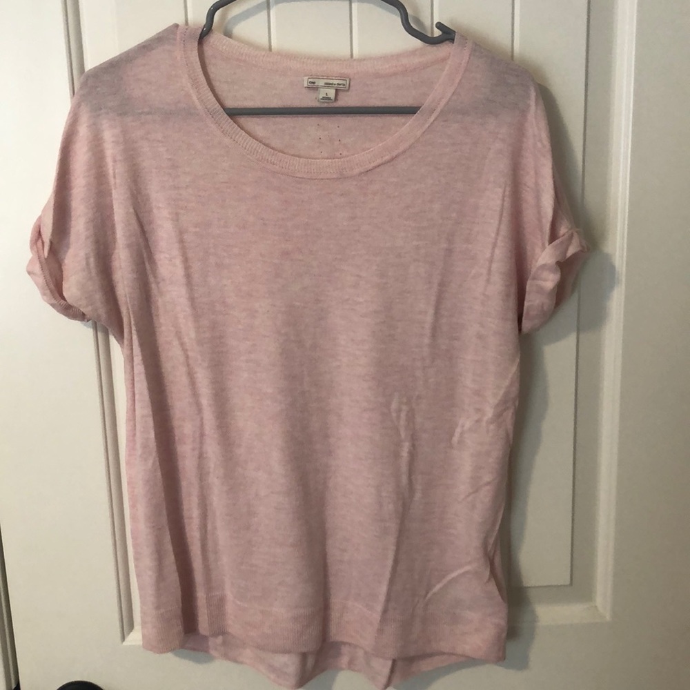 pink top